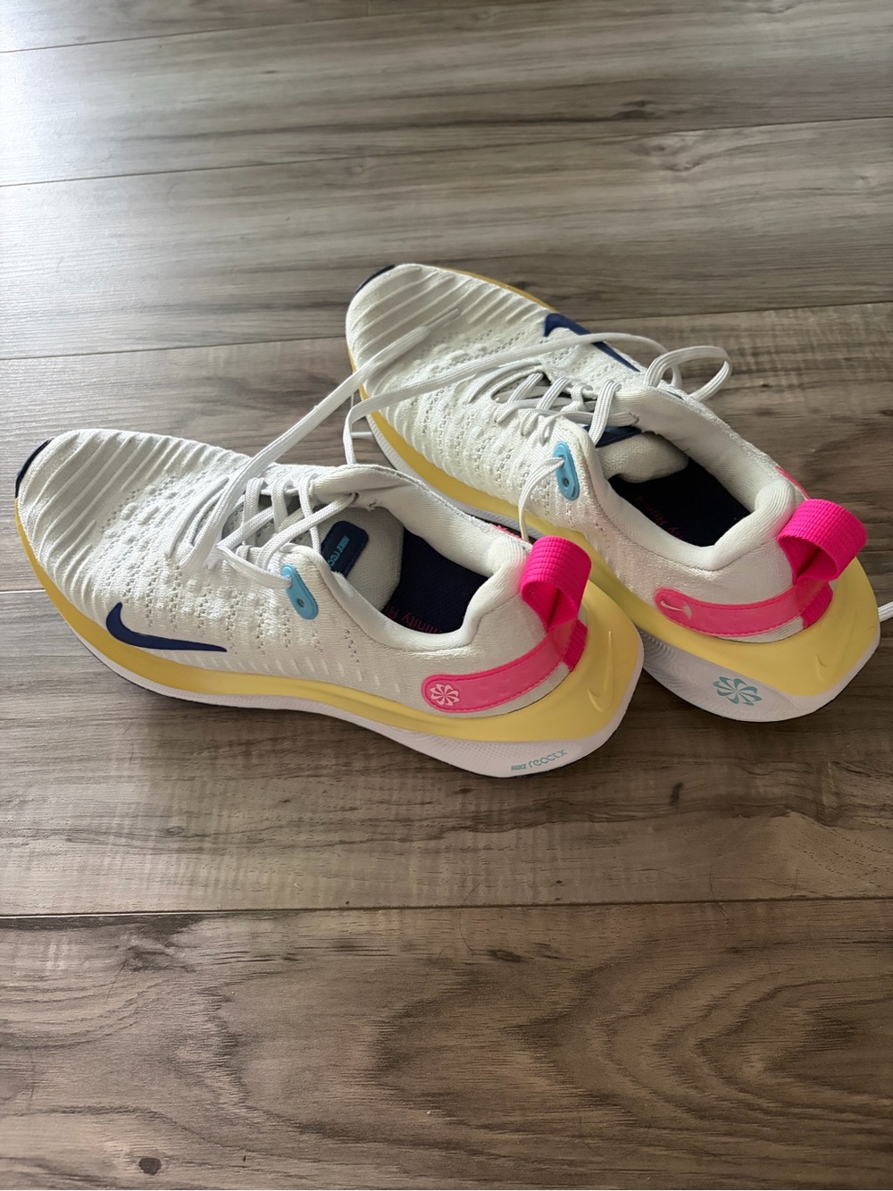 Women’s Nike reactx Infinity Run 4 White Athletic Sneakers